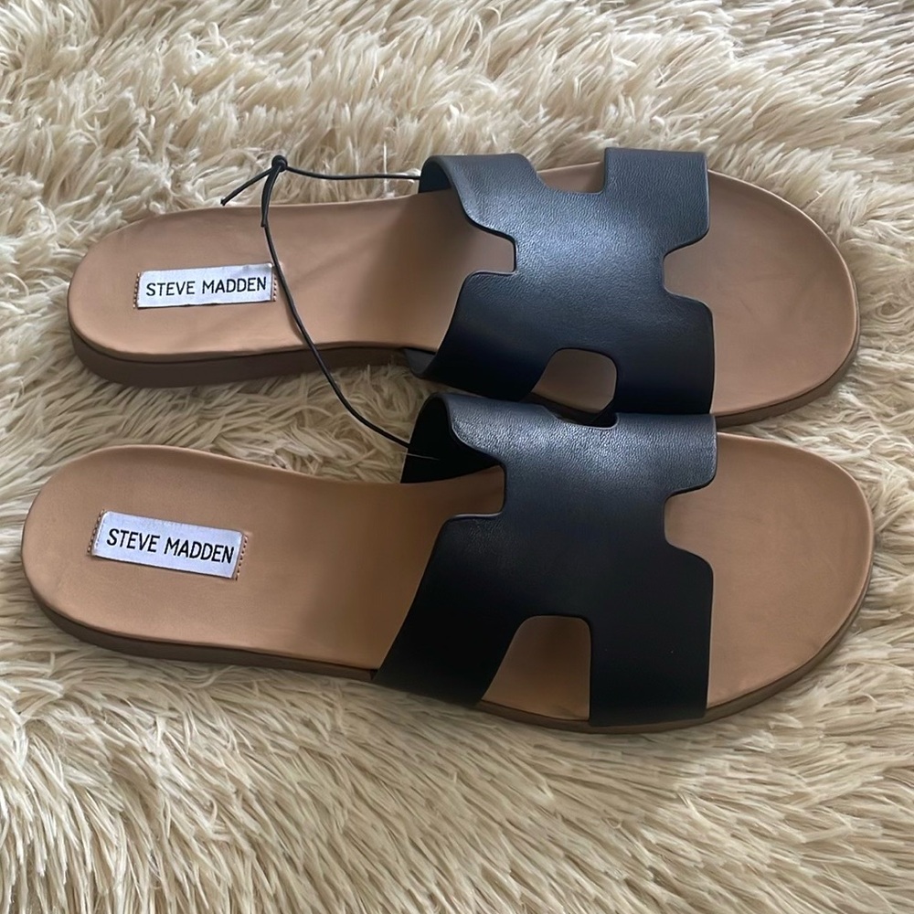 Steve Madden Ladies Leather Sandals